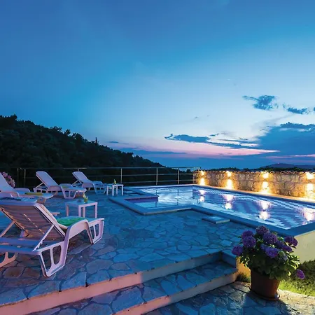 Three-bedroom In Radovcici Casa vacanze *