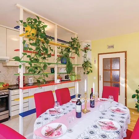 Three-bedroom In Radovcici Semesterbostad Radovici