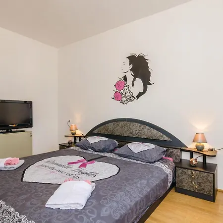 Three-bedroom In Radovcici 펜션