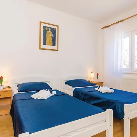 Feriehus Cozy In Radovcici With Wifi Čilipi