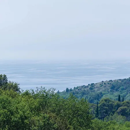 Three-bedroom In Radovcici