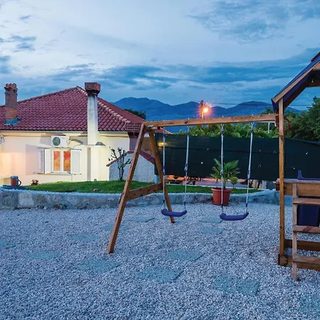 Cozy In Radovcici With Wifi Feriehus Čilipi