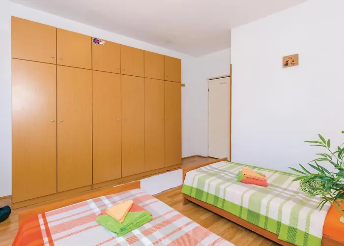 度假居 Three-bedroom In Radovcici Radovici