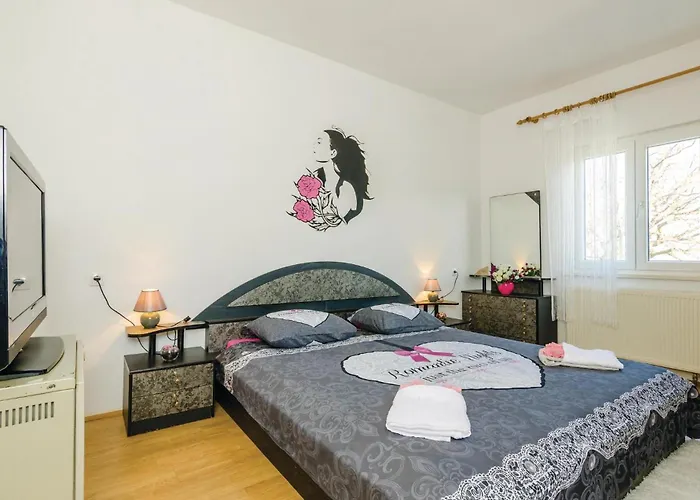 度假居 Three-bedroom In Radovcici Radovici