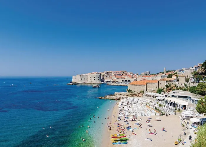 Three-bedroom In Radovcici 度假居 *