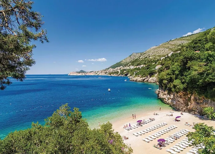 度假居 Three-bedroom In Radovcici *