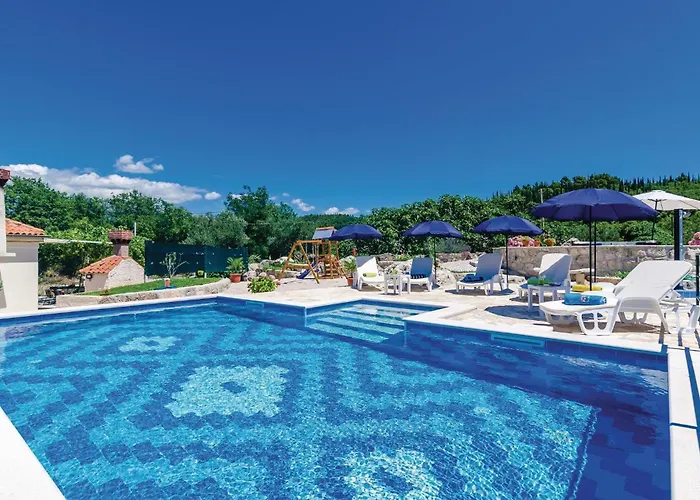 度假居 Three-bedroom In Radovcici *